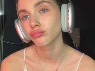 Live webcam model troycuffe on Soda Cams