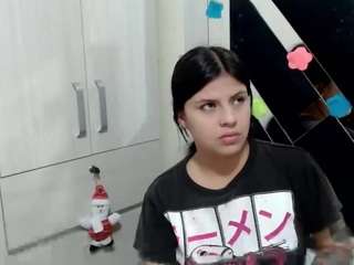 Live webcam model katery07 on Soda Cams