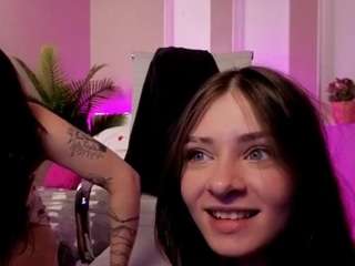 Live webcam model maoandlulu on Soda Cams