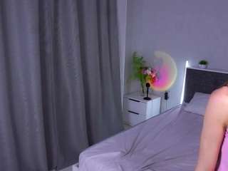 Live cam show with AdelePectol