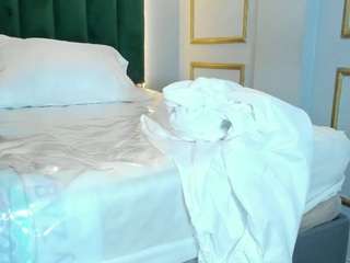 amara-divinee webcam