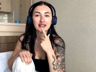 dagmarlambros Live Webcam on CamSoda