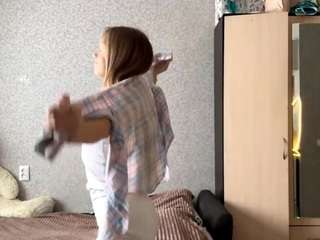 Live webcam model divinacollons on Soda Cams