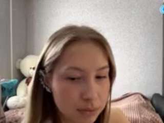 Live webcam model divinacollons on Soda Cams