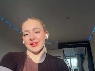 felishadaring Live Webcam on CamSoda