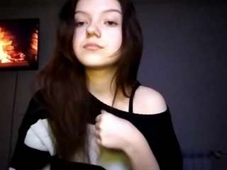 Live webcam model mercedezdonelan on Soda Cams