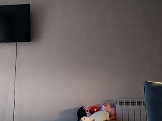 Live webcam model mercedezdonelan on Soda Cams