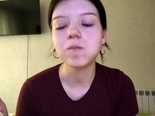 Live webcam model mercedezdonelan on Soda Cams