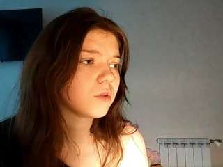 Live webcam model mercedezdonelan on Soda Cams