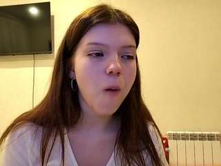 mercedezdonelan's CamSoda show and profile