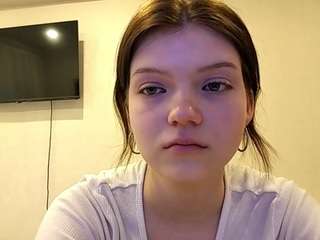 mercedezdonelan webcam