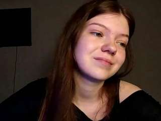 mercedezdonelan's CamSoda show and profile