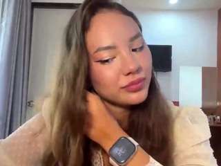 Live webcam model stefanievelotta on Soda Cams