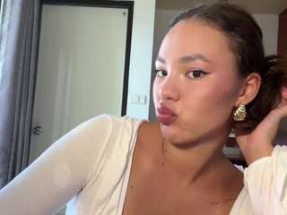 Live webcam model stefanievelotta on Soda Cams