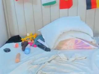 abrilcastroo Live Webcam on CamSoda