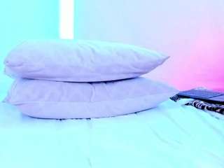 Live webcam model alessia-kat on Soda Cams