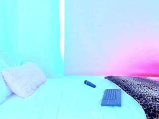 Live webcam model alessia-kat on Soda Cams