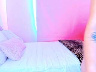 Live webcam model alessia-kat on Soda Cams