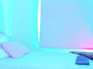 Live webcam model alessia-kat on Soda Cams