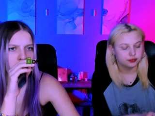le modèle aria-blaze1 est en webcam porno dans un show sur le site camsoda, il possède les tags suivants: blondie,body massage,young adult,yoga,teen 18,tease,sweet,spanks,spanking,spank,solo,smoking,smoke,sexy,pretty,pov,play,panties,cute,dance