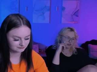 aria-blaze1's CamSoda show and profile