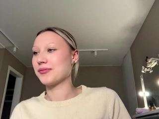 Live webcam model belkisbrienen on Soda Cams