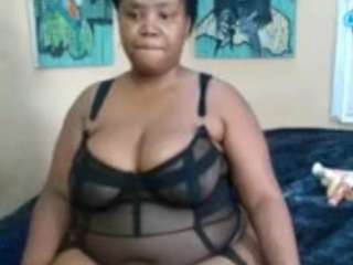 Live webcam model bustynolimitsxxx on Soda Cams