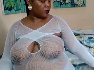 Live webcam model bustynolimitsxxx on Soda Cams