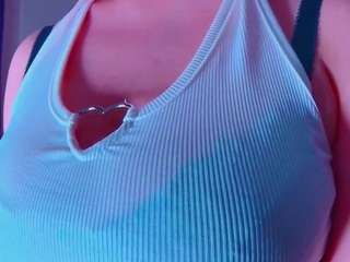 Live webcam model carrollnancy on Soda Cams