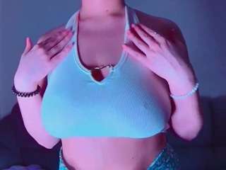 Live webcam model carrollnancy on Soda Cams