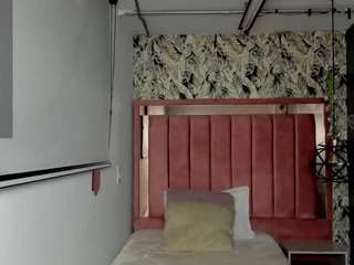 Live webcam model connie-bell on Soda Cams