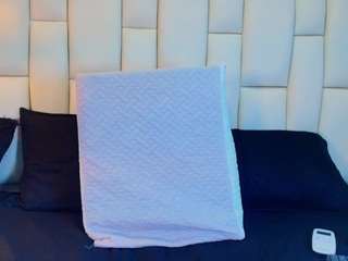 Live webcam model lana-slim on Soda Cams