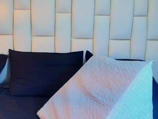 Live webcam model lana-slim on Soda Cams