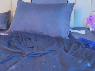 lana-slim webcam model