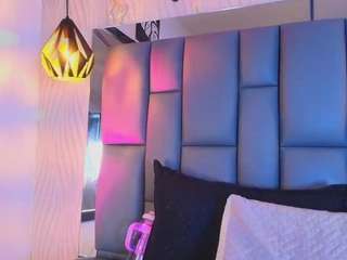 lana-slim live webcam show