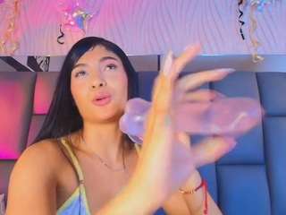 lana-slim live webcam show