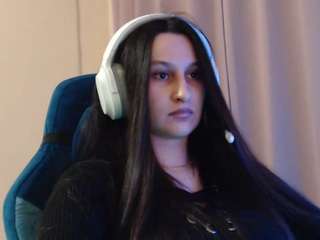 Live webcam model lorenayarnell on Soda Cams