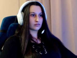 Live webcam model lorenayarnell on Soda Cams