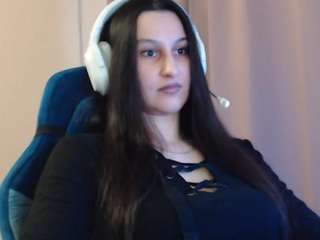 Live webcam model lorenayarnell on Soda Cams