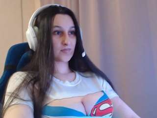 lorenayarnell's CamSoda show and profile