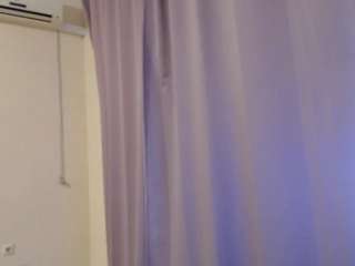 lorenayarnell's CamSoda show and profile