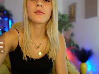 هذا النموذج مباشر الآن. lunagrace18