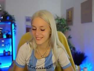lunagrace18's CamSoda show and profile