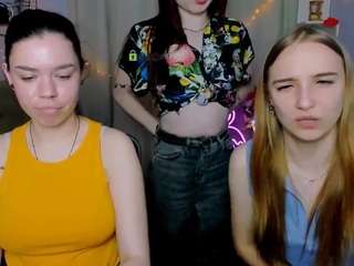 mia-blazing Spank live webcam