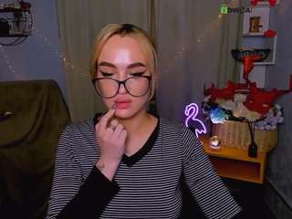 le modèle mia-blazing est en webcam porno dans un show sur le site camsoda, il possède les tags suivants: ahegao,shaved pussy,naked,natural,nature,normal,oil,orgasm,public,sex toys,sexy,skinny,ass,smoking,spank,spanking,strip,striptease,tease,teen 18