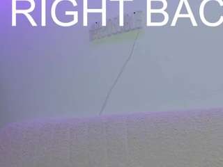 le modèle miss-alexis est en webcam porno dans un show sur le site camsoda, il possède les tags suivants: brown eyes,dirty talk,drinking,full nudity,role play,twerk,big tits,blonde hair,curvy,hd,milf