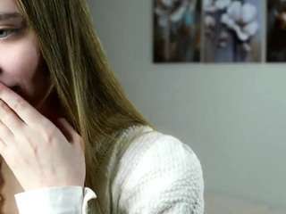 Live webcam model myeshasoulia on Soda Cams