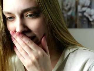 Live webcam model myeshasoulia on Soda Cams