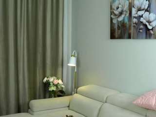 Live webcam model myeshasoulia on Soda Cams