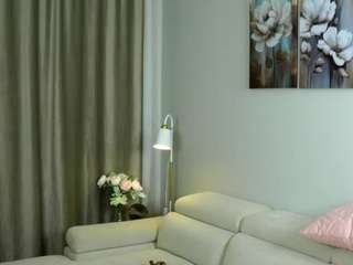 Live webcam model myeshasoulia on Soda Cams